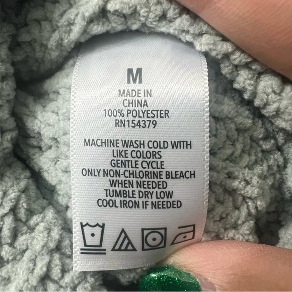 Aeropostale Chenille Knit Sage Oversized Cropped Sweater Women's M Coastal Cozy - Picture 9 of 10